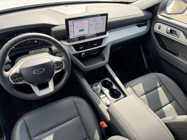 2026 Ford Explorer Active w/Heated Steering Wheel + 20" Wheels