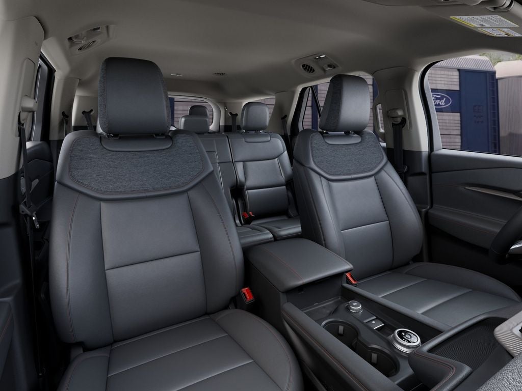 2027 Ford Explorer Active w/2nd Row Bench Seat