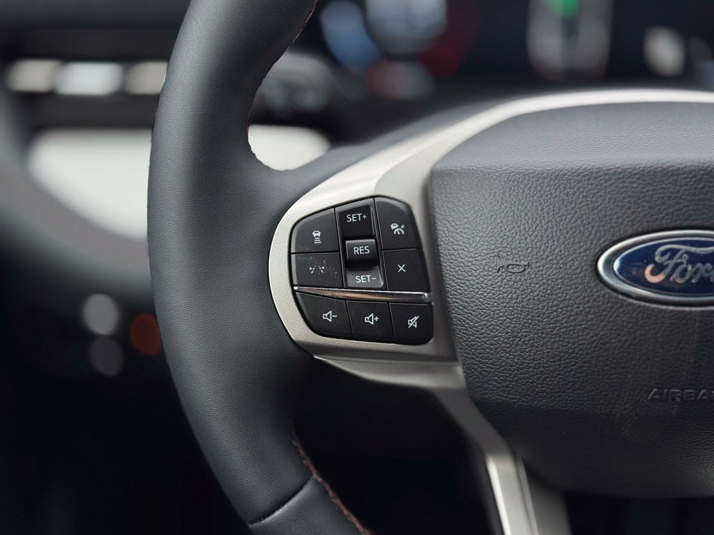 2027 Ford Explorer Active w/2nd Row Bench Seat