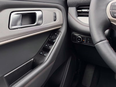 2027 Ford Explorer Active w/2nd Row Bench Seat