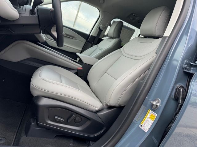 2026 Ford Explorer Active w/Heated Steering Wheel + 20" Wheels