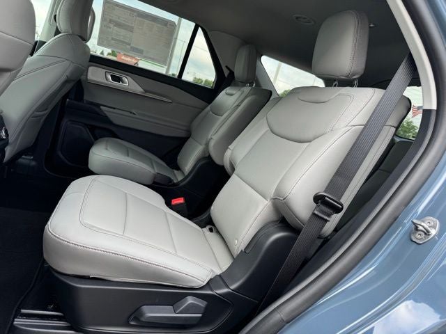 2026 Ford Explorer Active w/Heated Steering Wheel + 20" Wheels