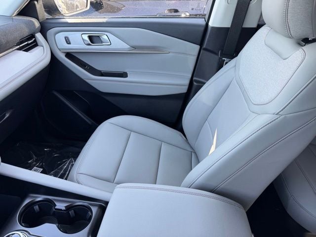 2026 Ford Explorer Active w/20" Wheels + Heated Steering Wheel