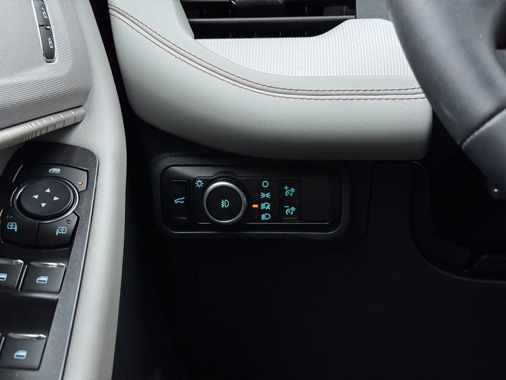 2026 Ford Explorer Active w/Heated Steering Wheel