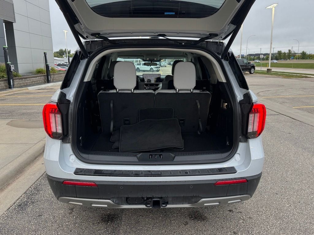 2026 Ford Explorer Active w/Heated Steering Wheel