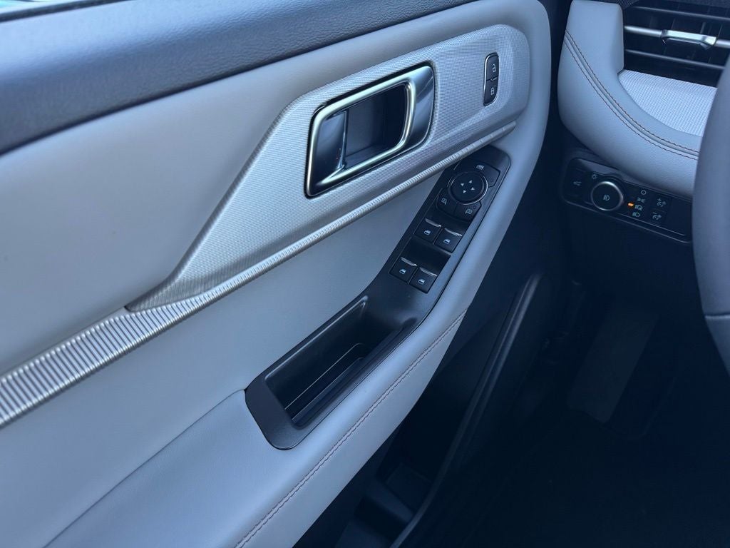 2026 Ford Explorer Active w/Heated Steering Wheel + 20" Wheels
