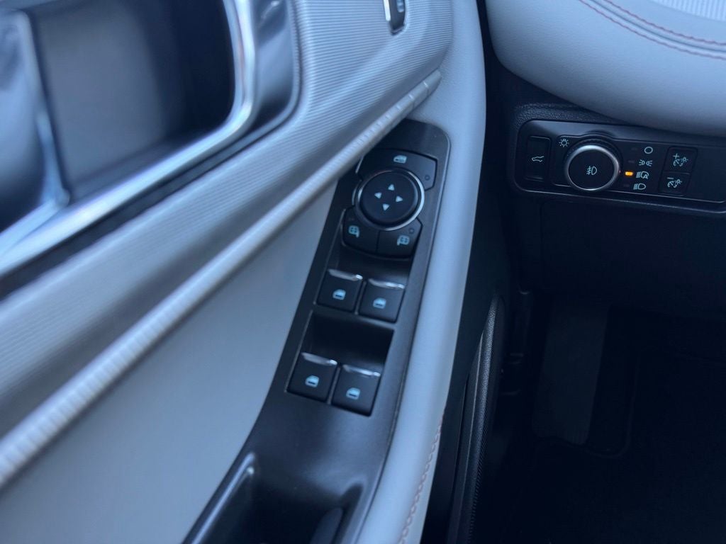 2026 Ford Explorer Active w/Heated Steering Wheel + 20" Wheels