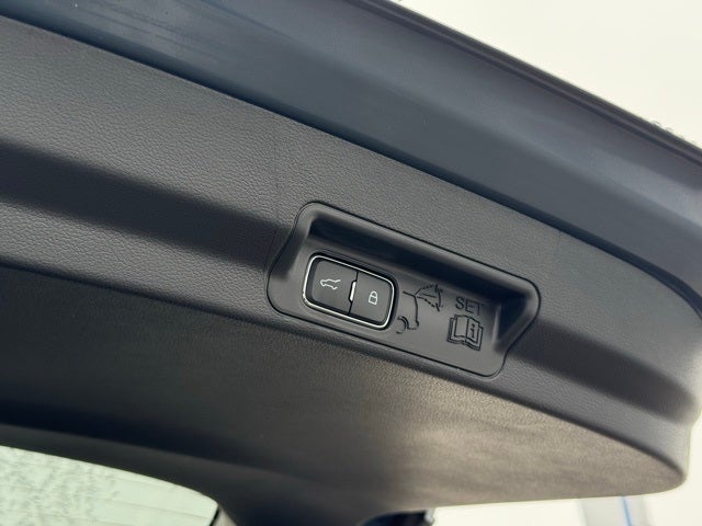 2026 Ford Explorer Active w/Heated Steering Wheel