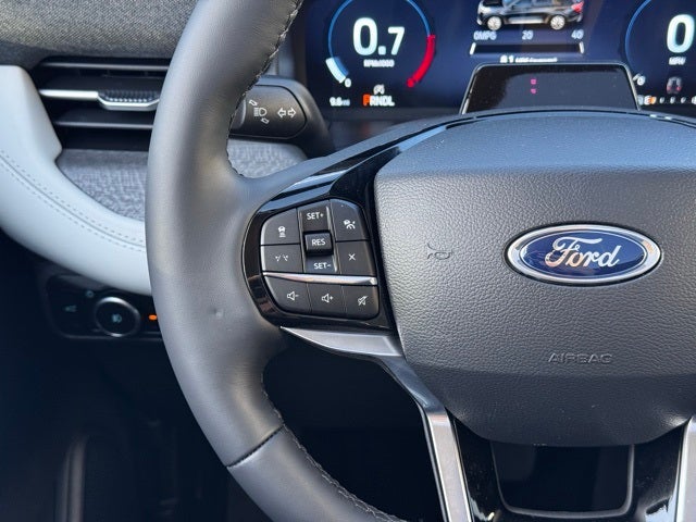 2026 Ford Explorer Platinum w/Glass Roof + Keyless Entry Keypad