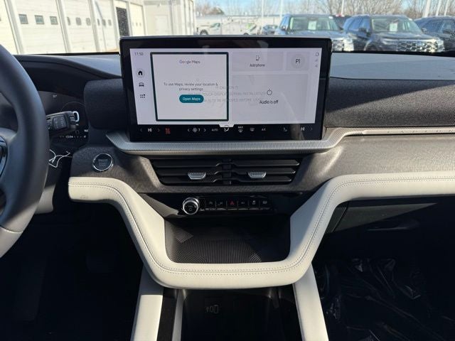 2026 Ford Explorer Platinum w/Glass Roof + Massaging Seats