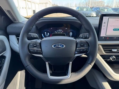 2026 Ford Explorer Platinum w/Glass Roof + Massaging Seats