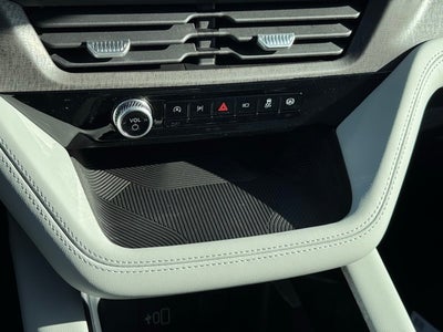 2026 Ford Explorer Platinum w/Glass Roof + Massaging Seats