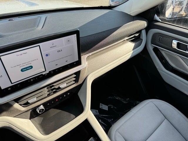 2026 Ford Explorer Platinum w/Glass Roof + Massaging Seats