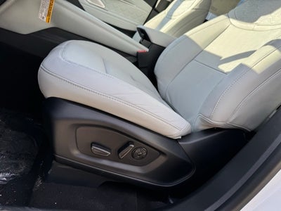 2026 Ford Explorer Platinum w/Glass Roof + Massaging Seats