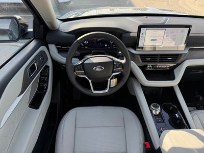 2026 Ford Explorer Platinum w/Fixed Glass Roof