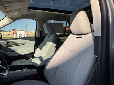 2026 Ford Explorer Platinum w/Fixed Glass Roof