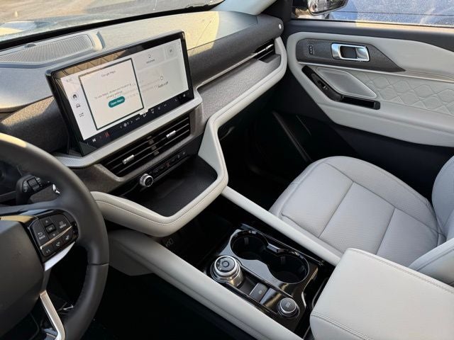 2026 Ford Explorer Platinum w/Fixed Glass Roof + Keyless Entry Keypad