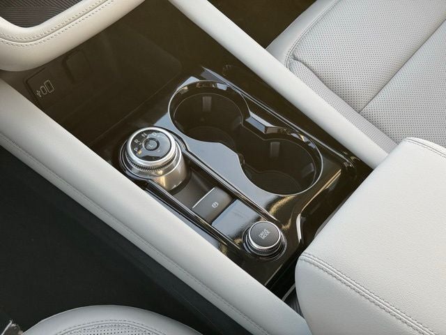 2026 Ford Explorer Platinum w/Fixed Glass Roof + Keyless Entry Keypad