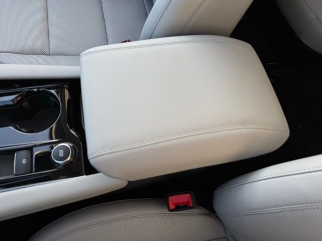 2026 Ford Explorer Platinum w/Fixed Glass Roof + Keyless Entry Keypad