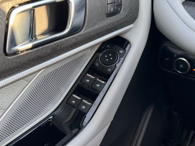 2026 Ford Explorer Platinum w/Fixed Glass Roof + Keyless Entry Keypad