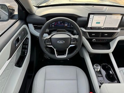 2026 Ford Explorer Platinum w/Fixed Glass Roof + Keyless Entry Keypad