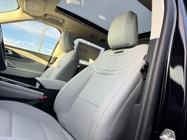 2026 Ford Explorer Platinum w/Fixed Glass Roof + Keyless Entry Keypad