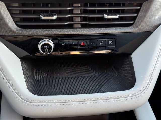 2026 Ford Explorer Platinum w/Glass Roof + Massaging Seats