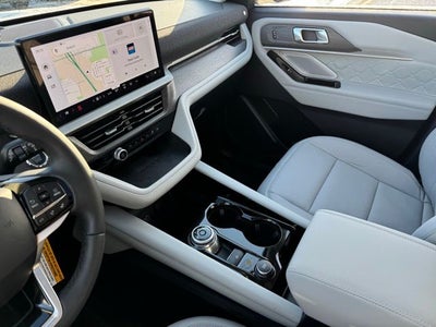 2026 Ford Explorer Platinum w/Glass Roof + Massaging Seats