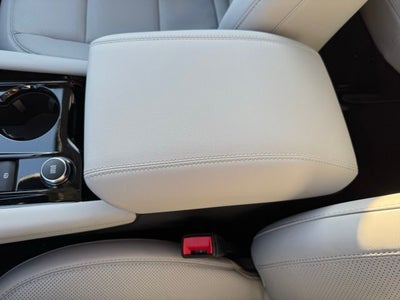 2026 Ford Explorer Platinum w/Glass Roof + Massaging Seats