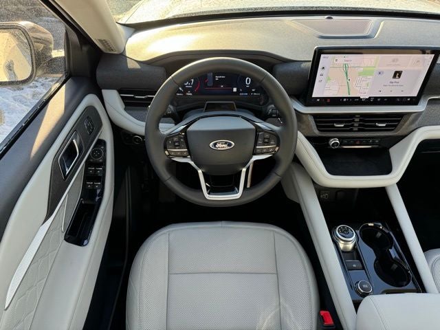 2026 Ford Explorer Platinum w/Glass Roof + Massaging Seats