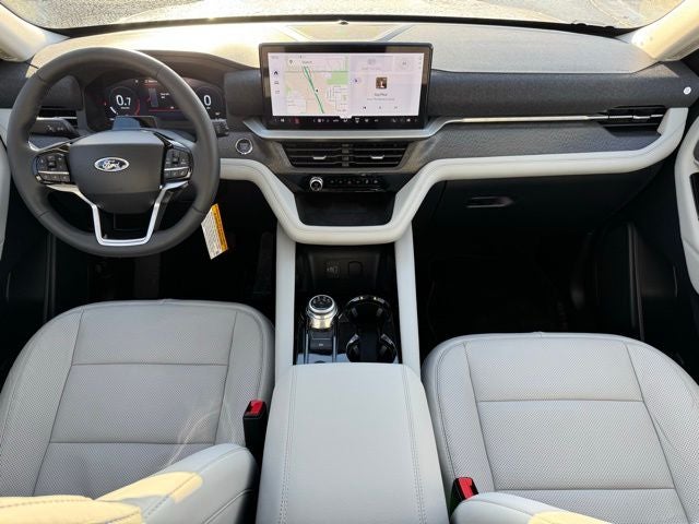 2026 Ford Explorer Platinum w/Glass Roof + Massaging Seats