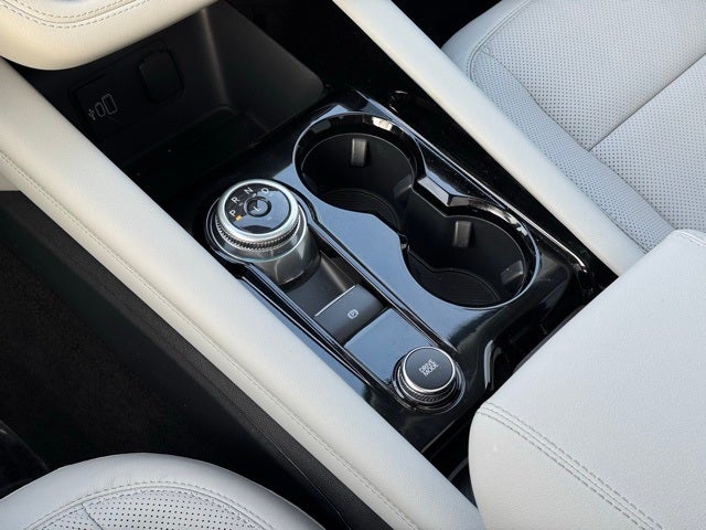 2026 Ford Explorer Platinum w/Fixed Glass Roof