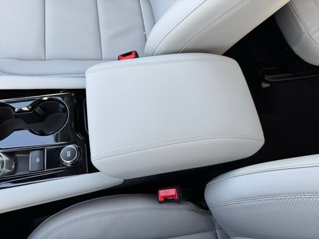 2026 Ford Explorer Platinum w/Fixed Glass Roof