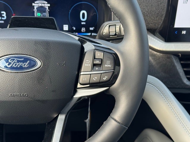 2026 Ford Explorer Platinum w/Fixed Glass Roof