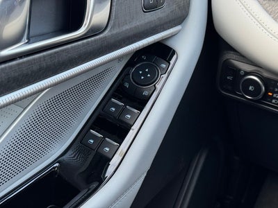 2026 Ford Explorer Platinum w/Fixed Glass Roof