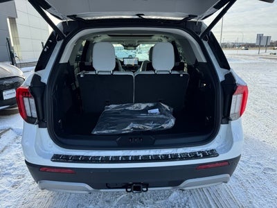 2026 Ford Explorer Platinum w/Fixed Glass Roof