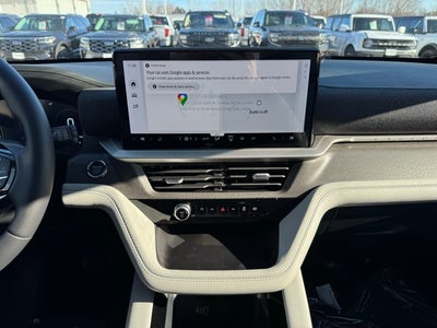 2026 Ford Explorer Platinum w/Glass Roof + Massaging Seats