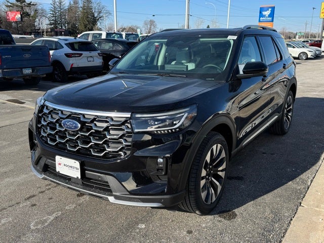2026 Ford Explorer Platinum w/Glass Roof + Massaging Seats