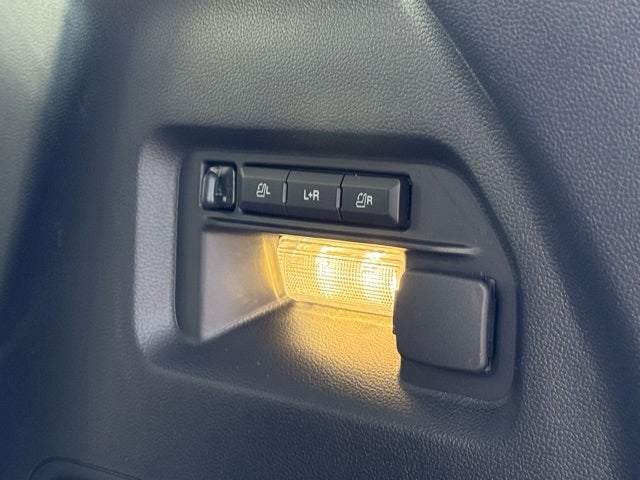 2026 Ford Explorer Platinum w/Glass Roof + Massaging Seats