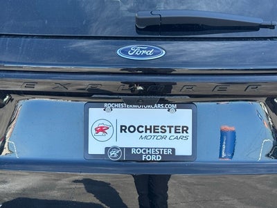 2026 Ford Explorer Platinum w/Glass Roof + Massaging Seats