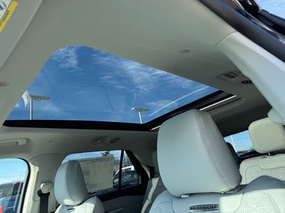 2026 Ford Explorer Platinum w/Glass Roof + Massaging Seats