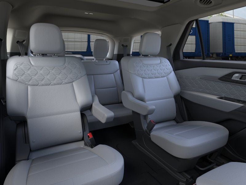 2026 Ford Explorer Platinum w/Glass Roof + Lux Leather Pkg