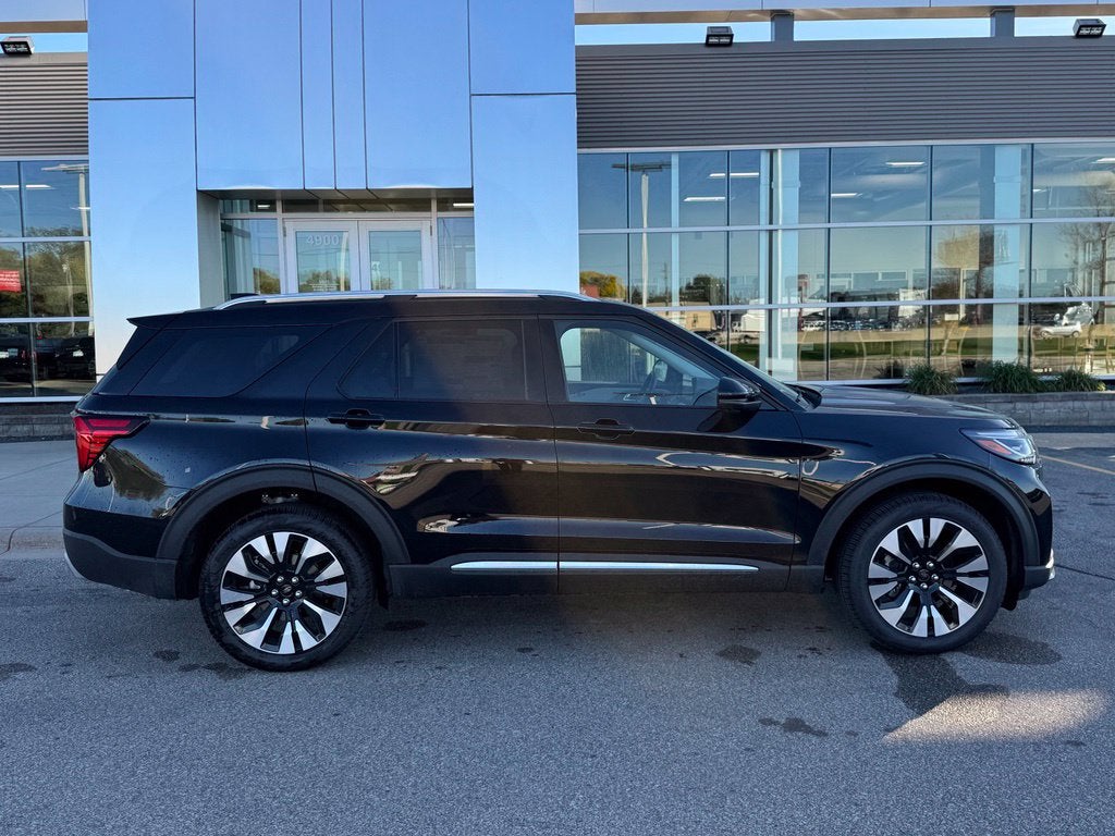 2026 Ford Explorer Platinum w/Glass Roof + Lux Leather Pkg