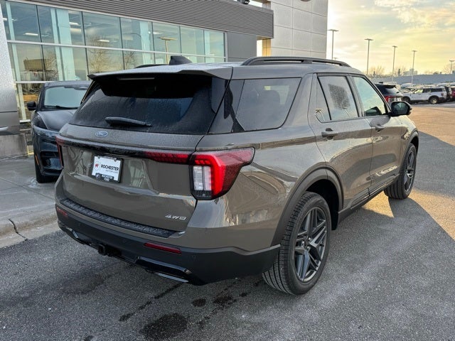 2026 Ford Explorer ST-Line w/Glass Roof + Second Row Heated Seats