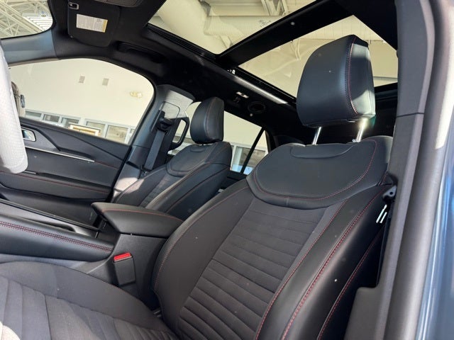 2025 Ford Explorer ST-Line w/Panoramic Vista Roof + Second Row Heated Seats