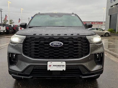 2026 Ford Explorer ST-Line w/Glass Roof + Premium Pkg