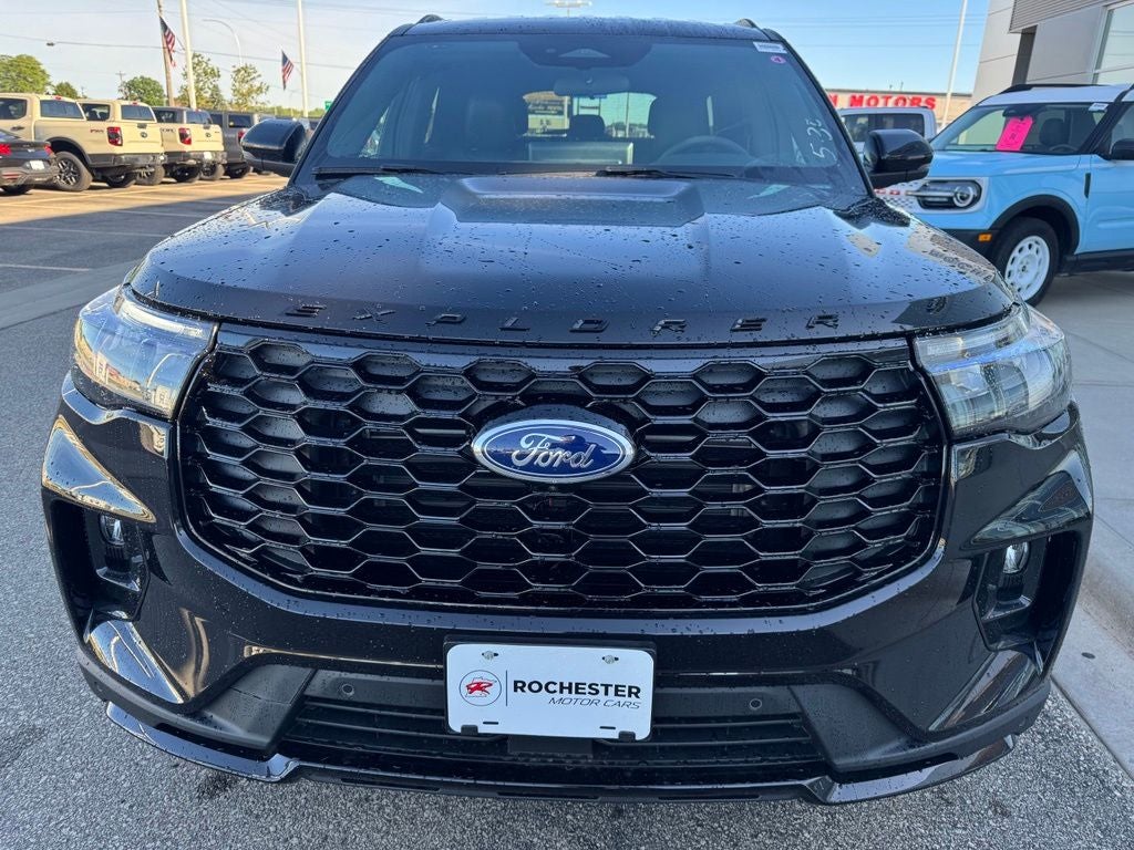 2026 Ford Explorer ST-Line w/Street Pkg