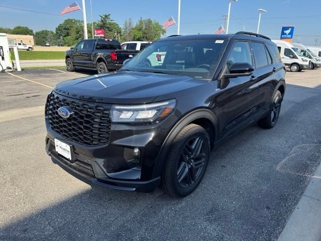2025 Ford Explorer ST-Line w/Panoramic Vista Roof + Second Row Heated Seats