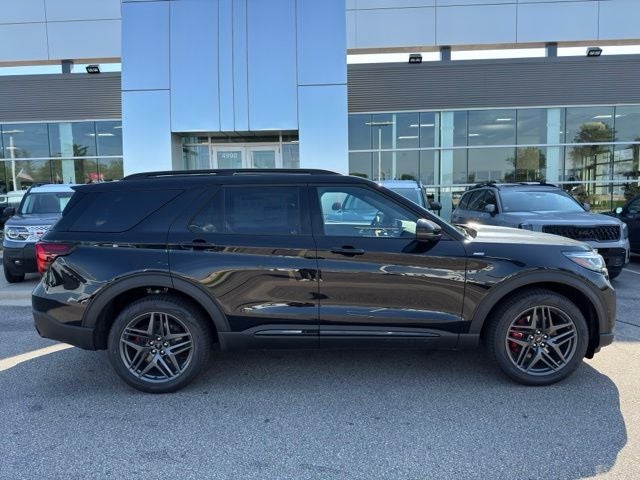 2025 Ford Explorer ST-Line w/Panoramic Vista Roof + Second Row Heated Seats