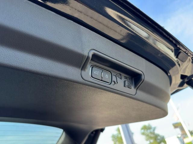 2025 Ford Explorer ST-Line w/Panoramic Vista Roof + Second Row Heated Seats